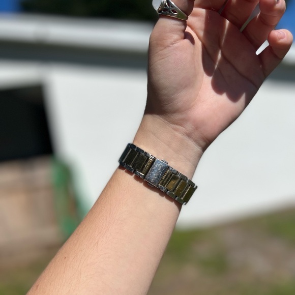 Two Toned Gold & Silver Micheal Kors Watch - Picture 4 of 8